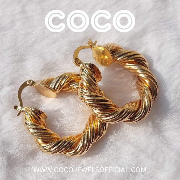 TWISTED CROSSAINT HOOPS