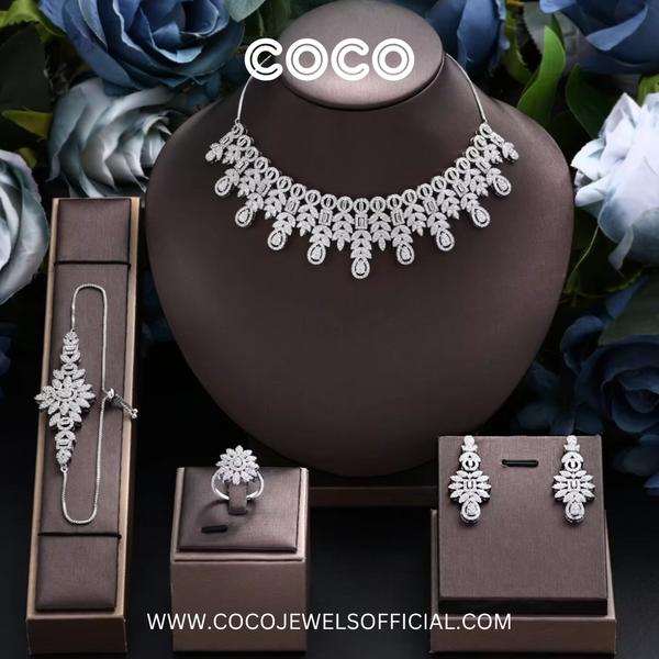 BIJOUX NECKLACE SET